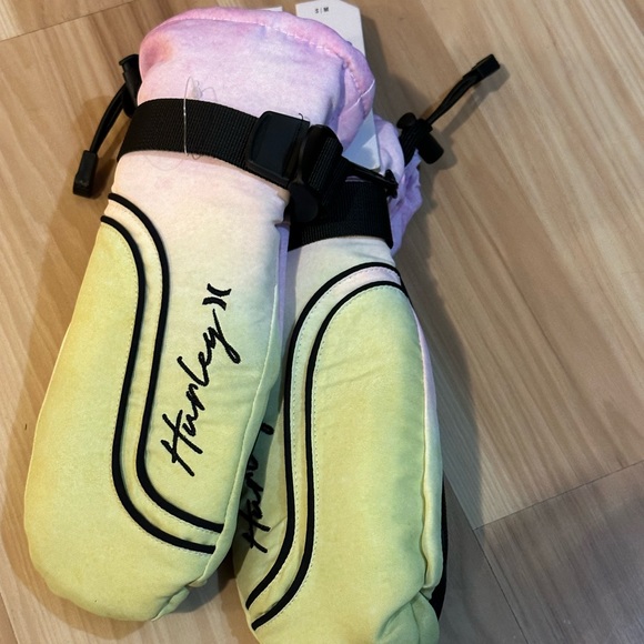 Hurley Accessories - Hurley Womens Snow Mittens
